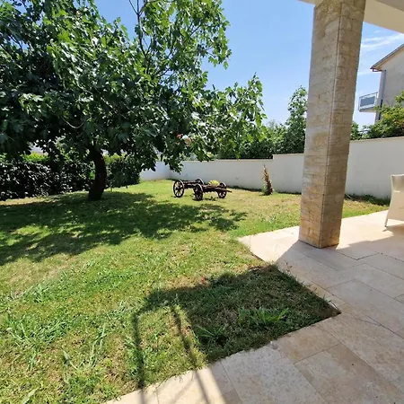 Fuer 10 Personen Ca 240 Qm In Pula, Istrien Istrische Riviera *