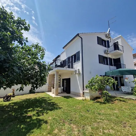 Holiday home Fuer 10 Personen Ca 240 Qm In Pula, Istrien Istrische Riviera Pula